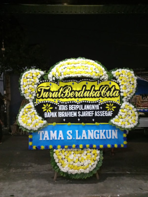 Papan Bunga Duka di Sepatan